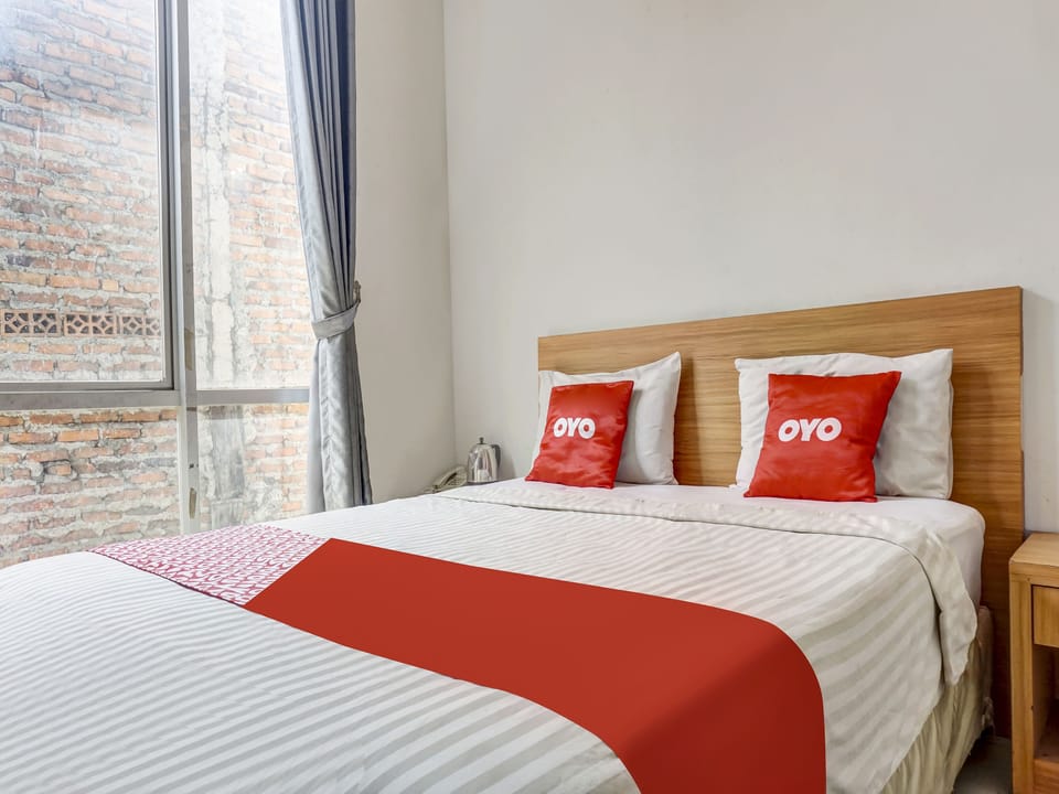 Deluxe Double Room | Free WiFi, bed sheets