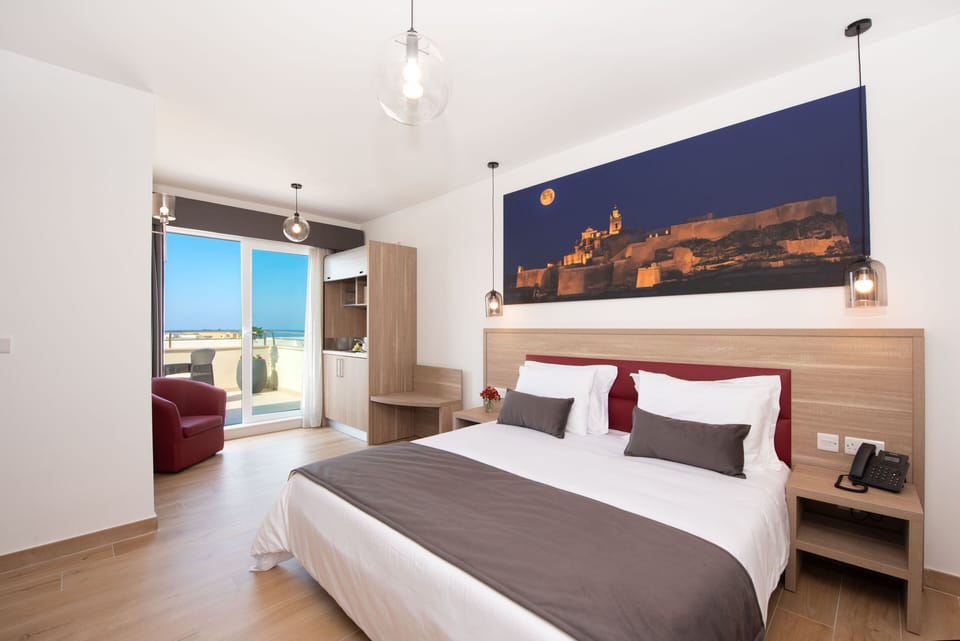 Superior Room | Desk, free WiFi, bed sheets