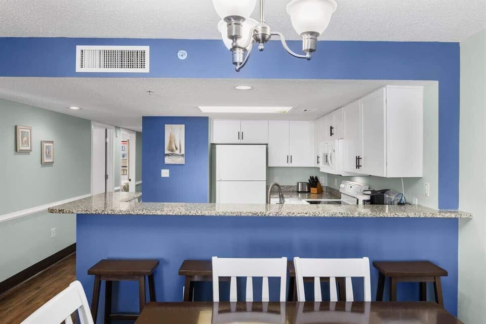 Bring the family together with easy meals and snacks in this beach condo kitchen.

