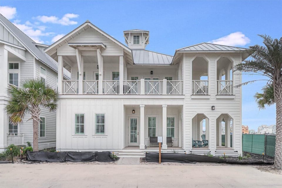 Front View - Located Across from Neighborly Pool and Park!