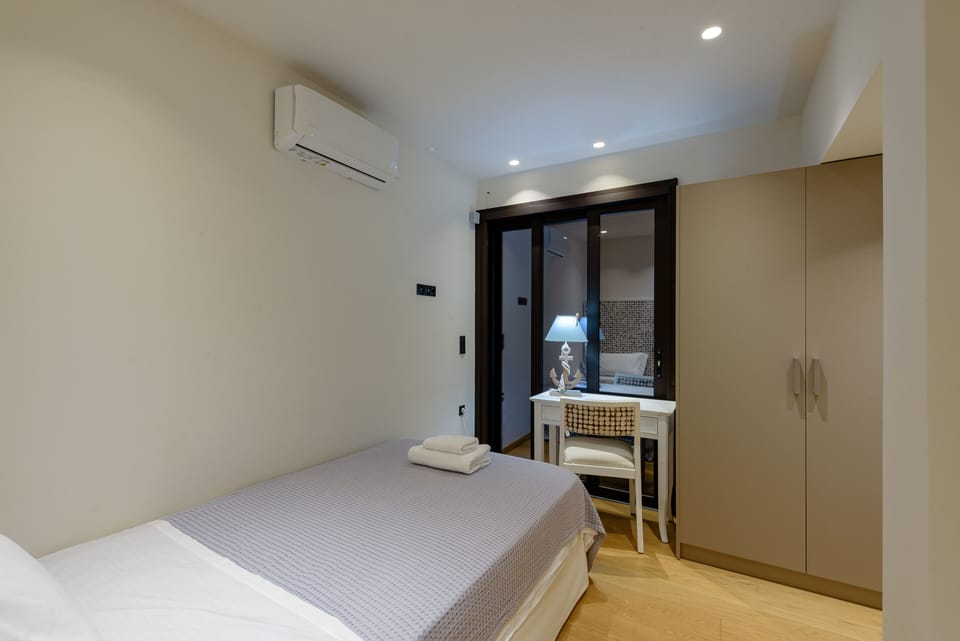 masterbedroom 3 view 2