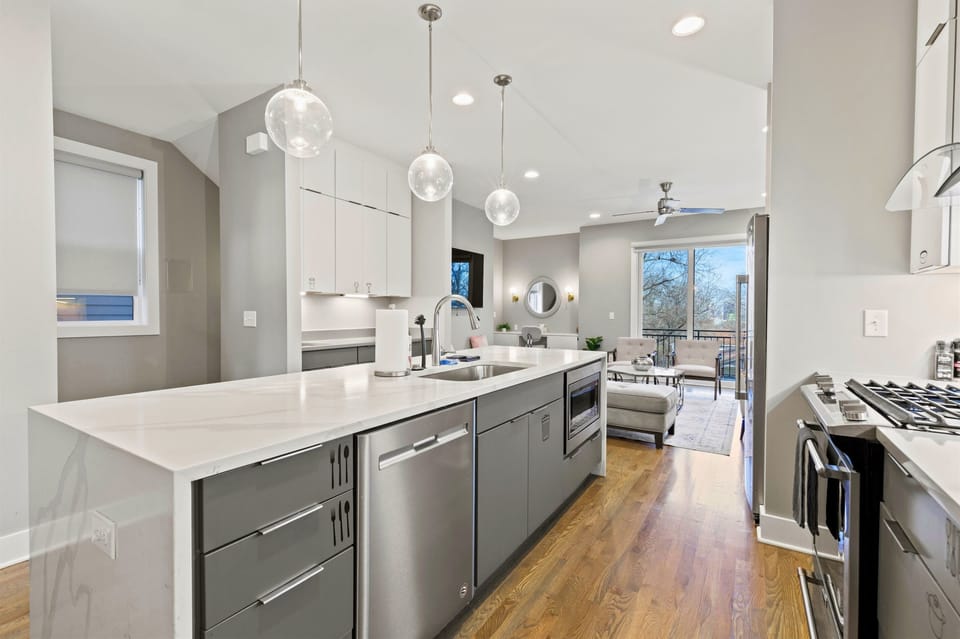[Kitchen] The Kitchen just Sparkles with it's Updated Appliances and Marble Countertops. 