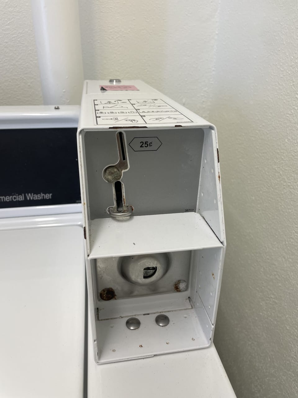 laundry takes quarters, $1.75 a wash