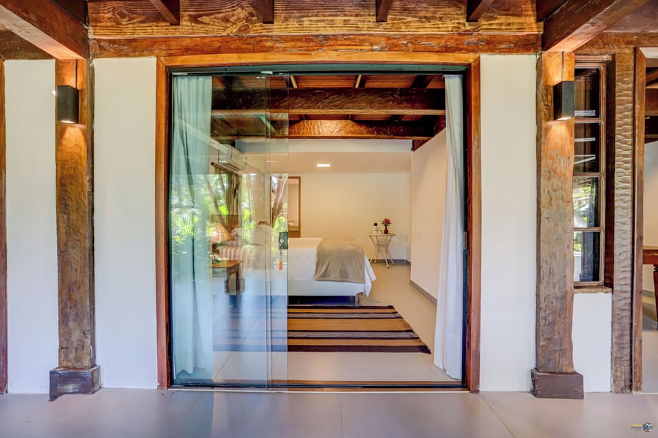 Comfort Room | Individually decorated, individually furnished, blackout drapes
