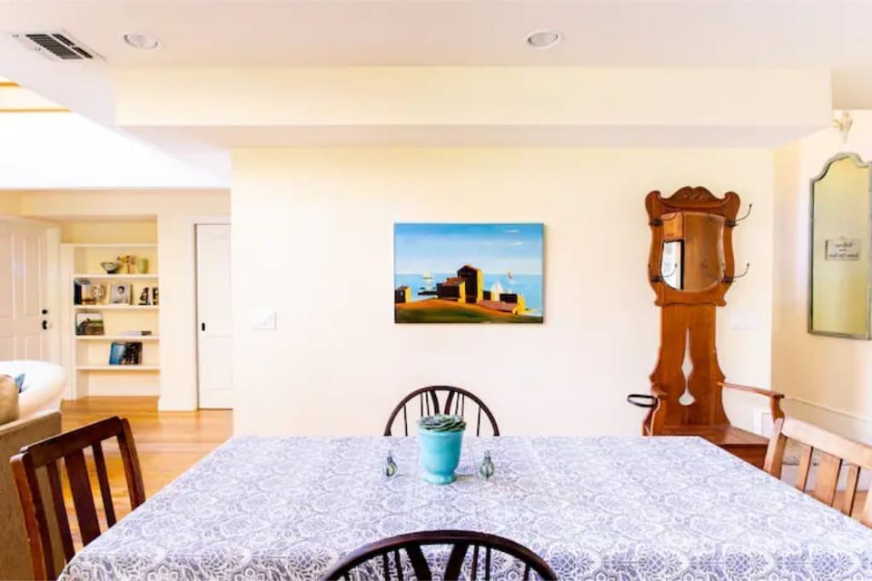 Downstairs Dining Area