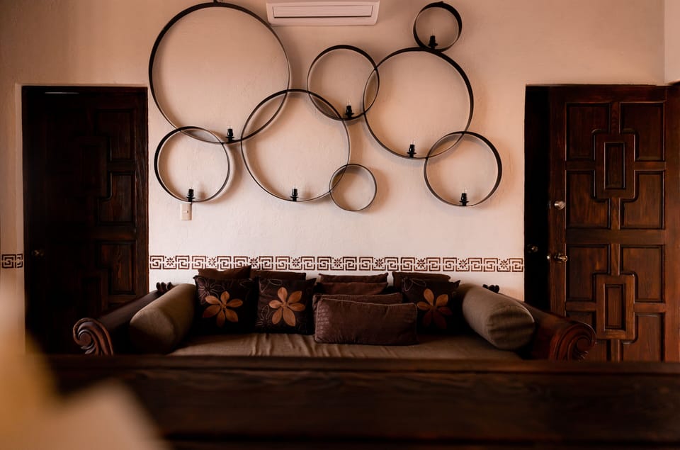 Senior Room | WiFi (free), individually decorated, individually furnished, bed sheets
