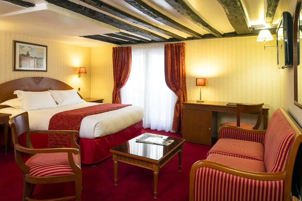 Minibar, in-room safe, desk, soundproofing