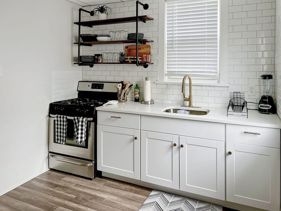 Bright and Sunny Kitchen