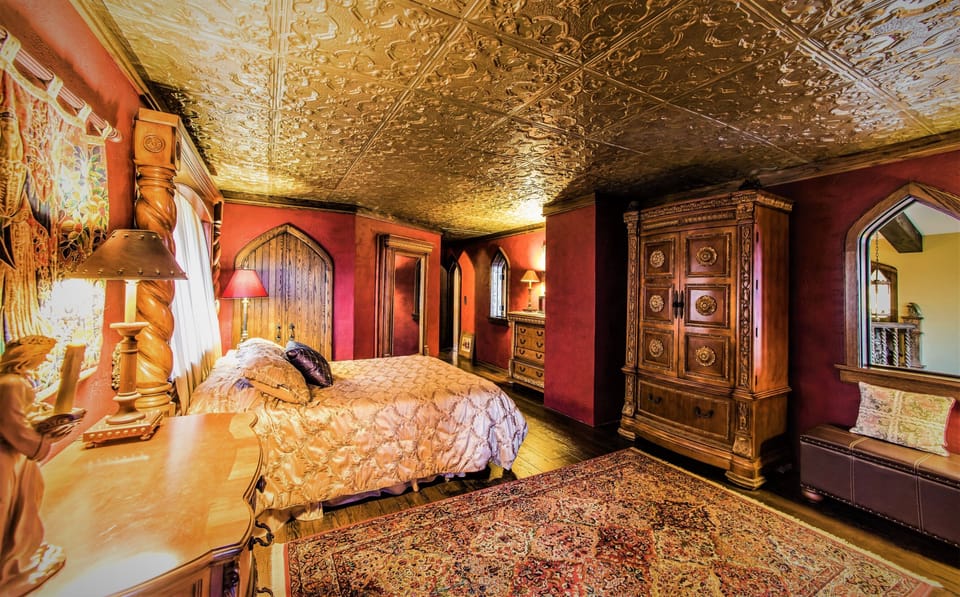 'The Royal Bedroom' in Highlands Castle 