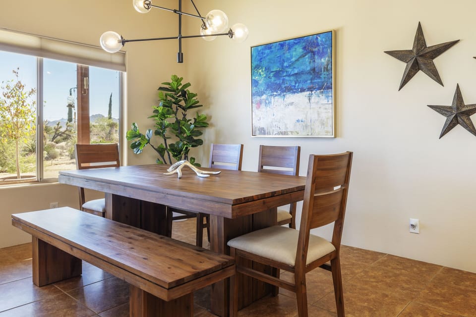 House, 4 Bedrooms | Dining