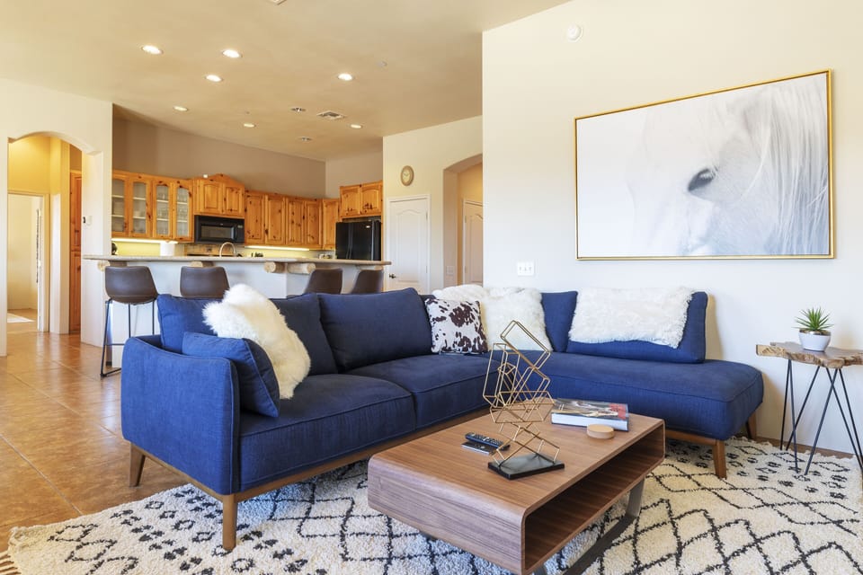 House, 4 Bedrooms | Living area