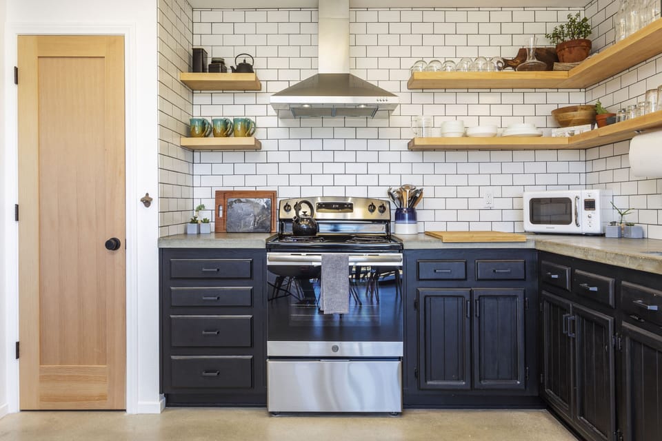 House, 2 Bedrooms | Private kitchen | Coffee/tea maker, fridge, oven, toaster