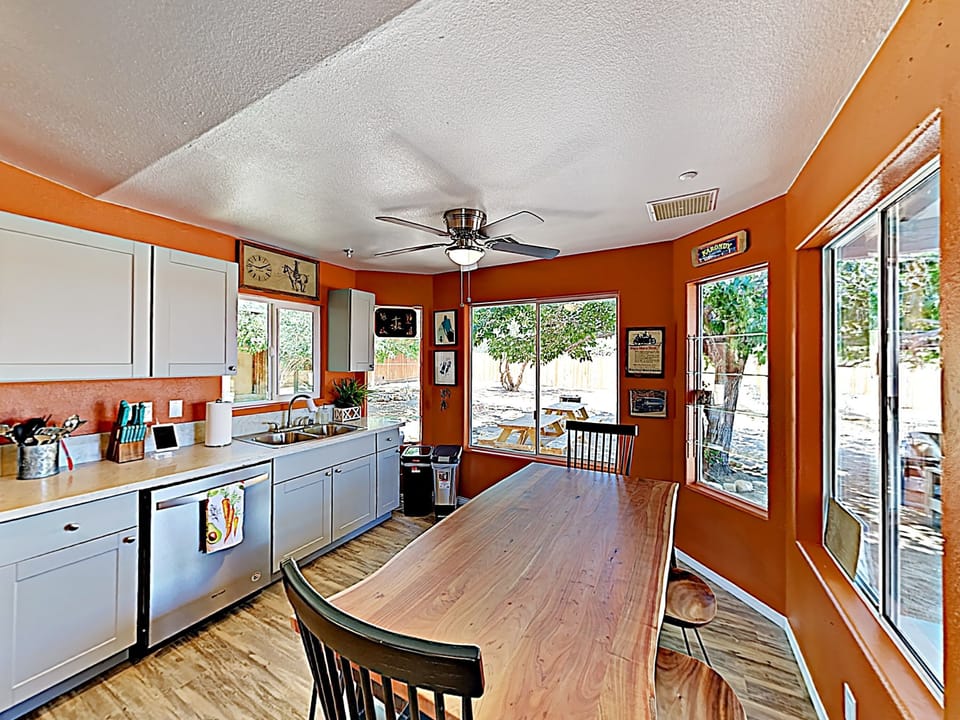 House, 3 Bedrooms | Interior
