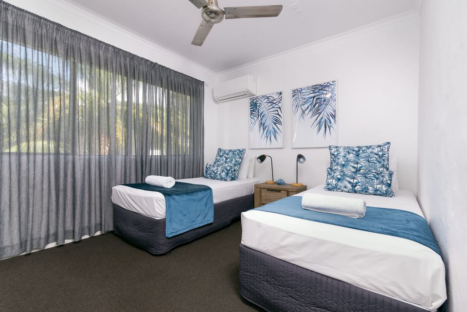 Apartment, 3 Bedrooms | Individually decorated, individually furnished, iron/ironing board