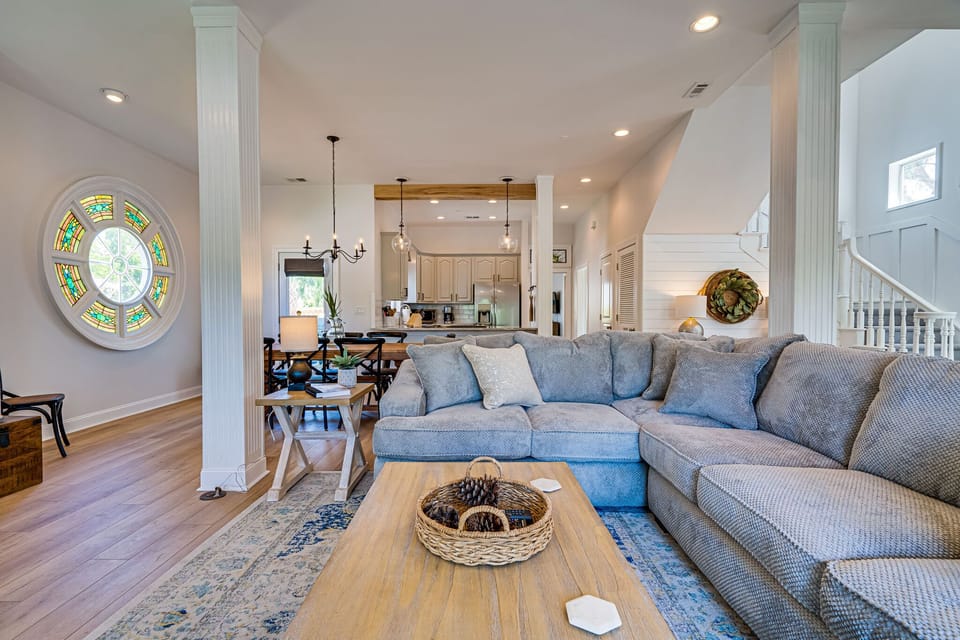 Open concept living area 