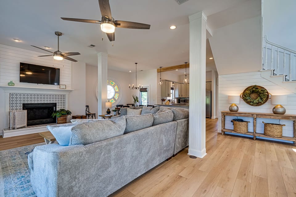 Open concept living area 