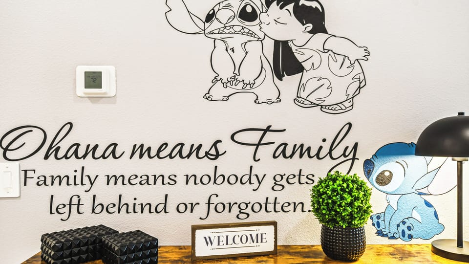 Ohana-inspired room where cozy comfort meets heartwarming family vibes.