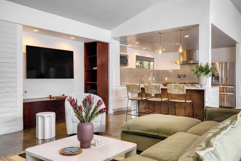 House (Multiple Bedrooms) | Interior