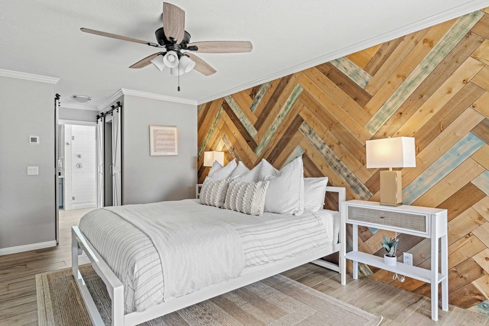 House (5 Bedrooms) | Interior