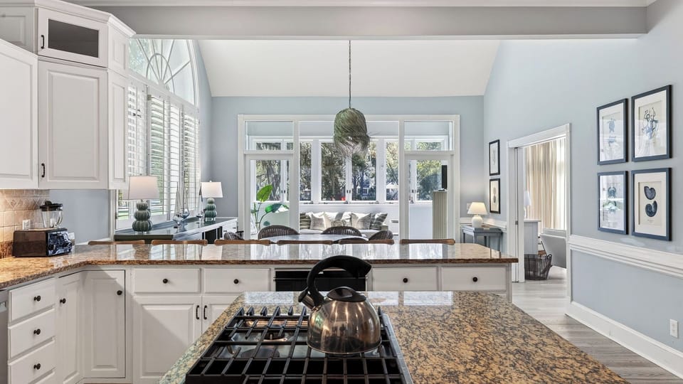 House (6 Bedrooms) | Interior