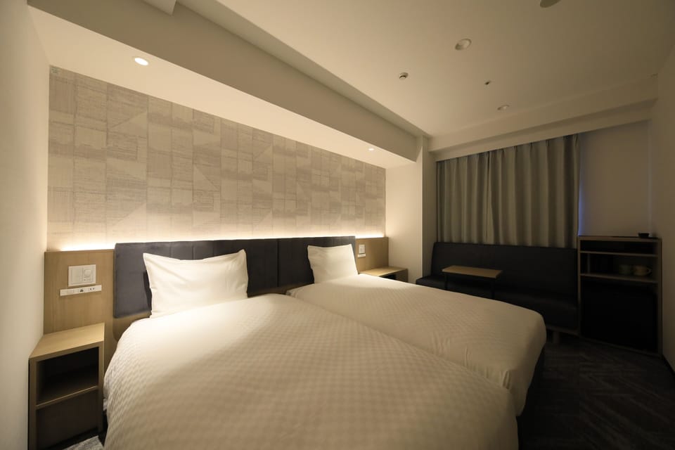 Superior Twin Room, Non Smoking | Down comforters, in-room safe, laptop workspace, free WiFi