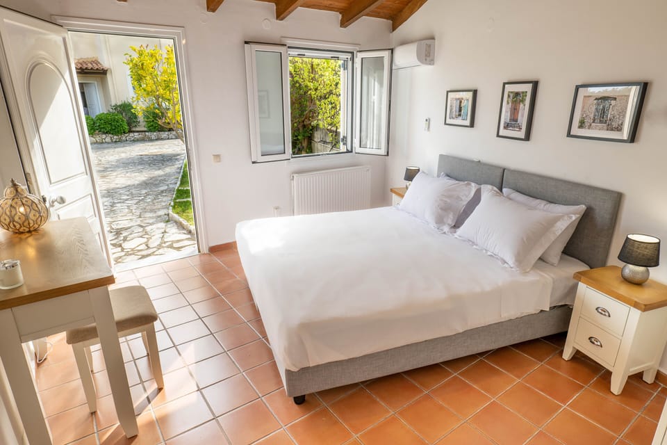 Bedroom 3 - The Garden Room.  En-suite, air-conditioning.