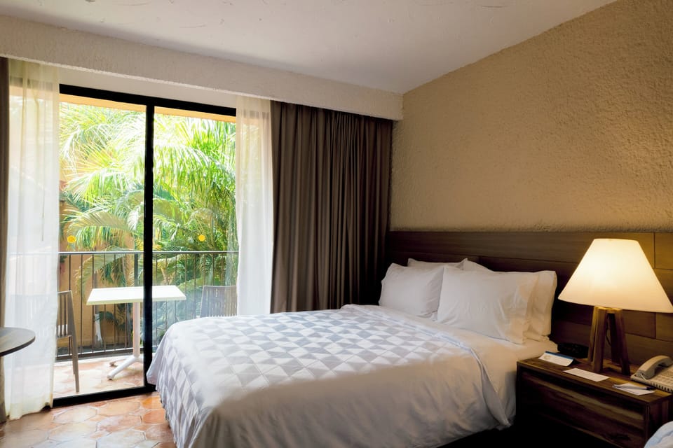 1 bedroom, minibar, in-room safe, desk