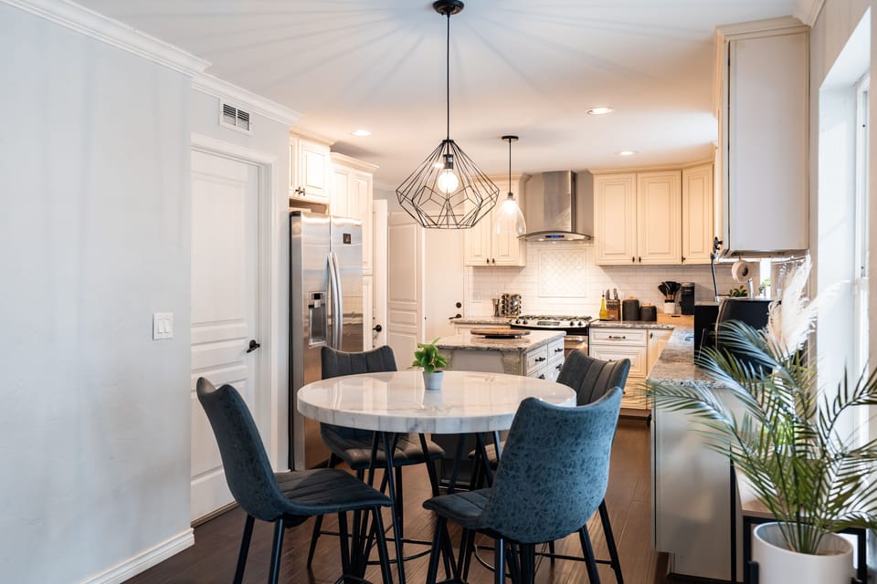 Dinette in the kitchen.
