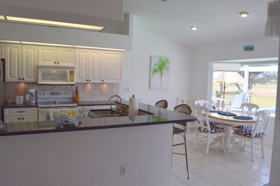 Kitchen/Dining Area