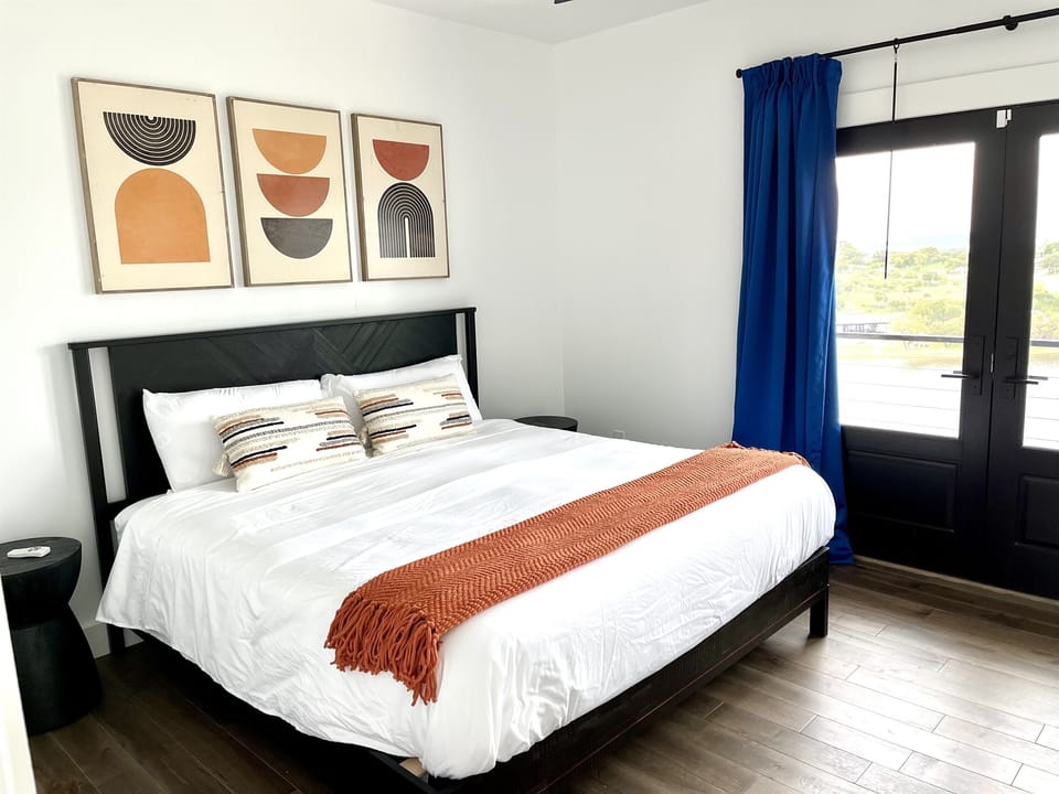 Bedroom 4: King (upstairs) with ensuite bathroom