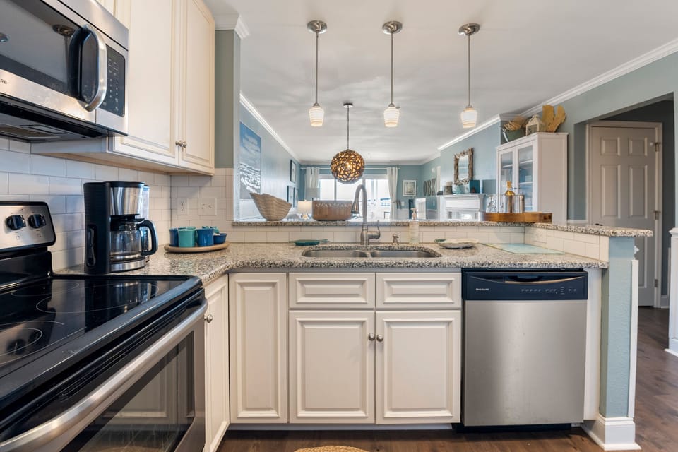 PC913: Captain's Quarters | Kitchen
