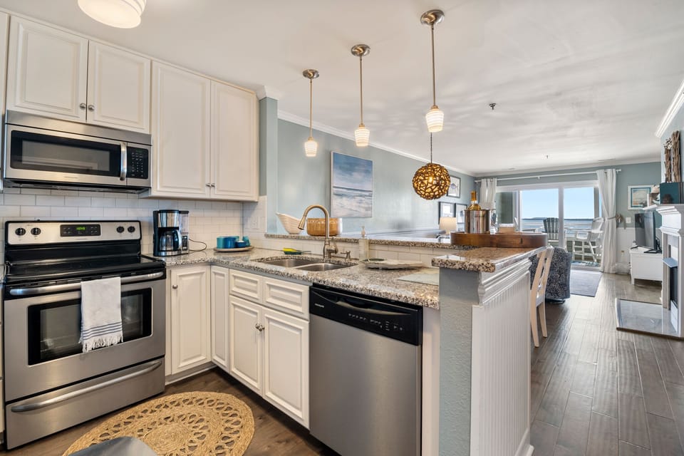 PC913: Captain's Quarters | Kitchen
