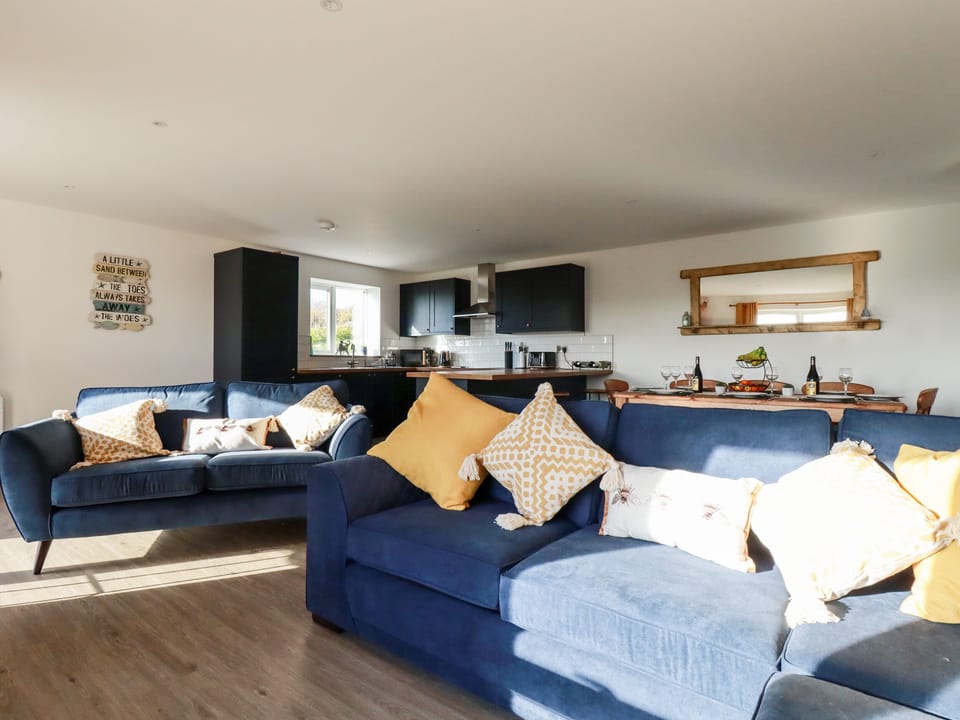 Cottage | Interior