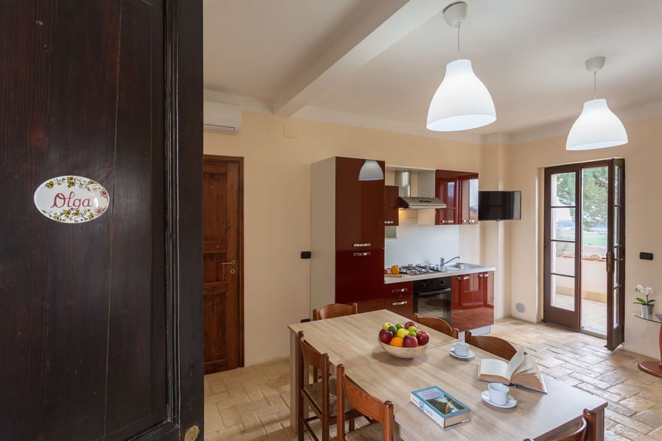 Autumn, Kitchen, Living Room, Spring, Summer