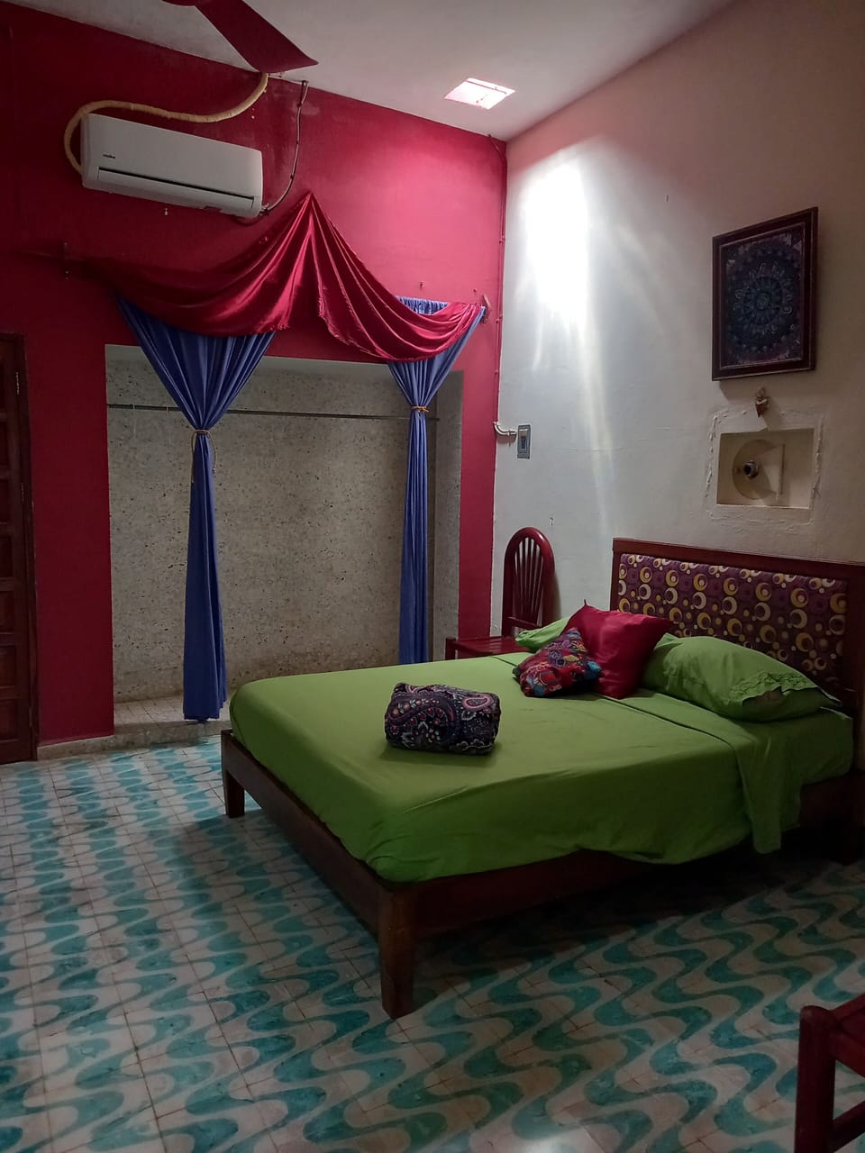 Economy Room, 1 Bedroom, Accessible, Smoking | Individually decorated, desk, free WiFi