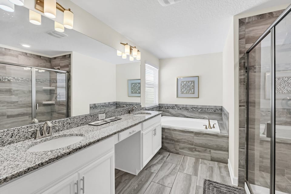 4795 Kings Castle Cir_Storey Lake_25.jpg