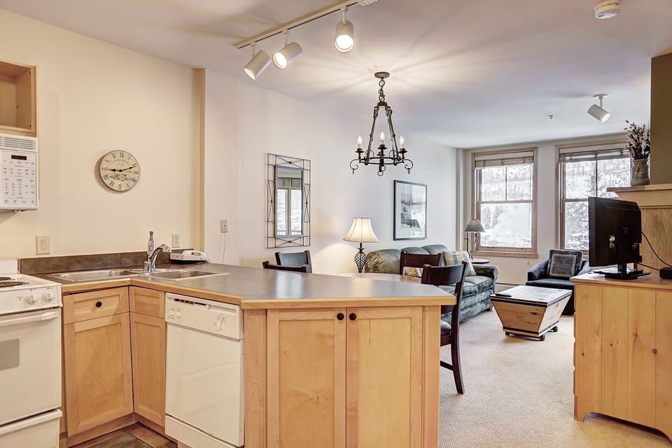 Indoors, Kitchen, Couch, Furniture, Home Decor