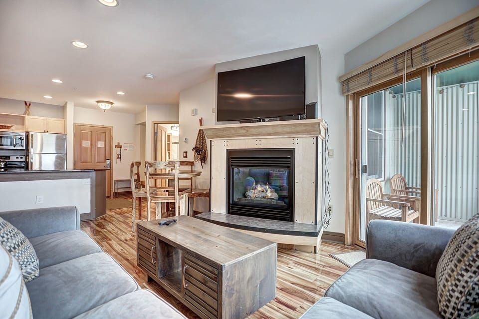 Indoors, Living Room, Furniture, Screen, Home Decor