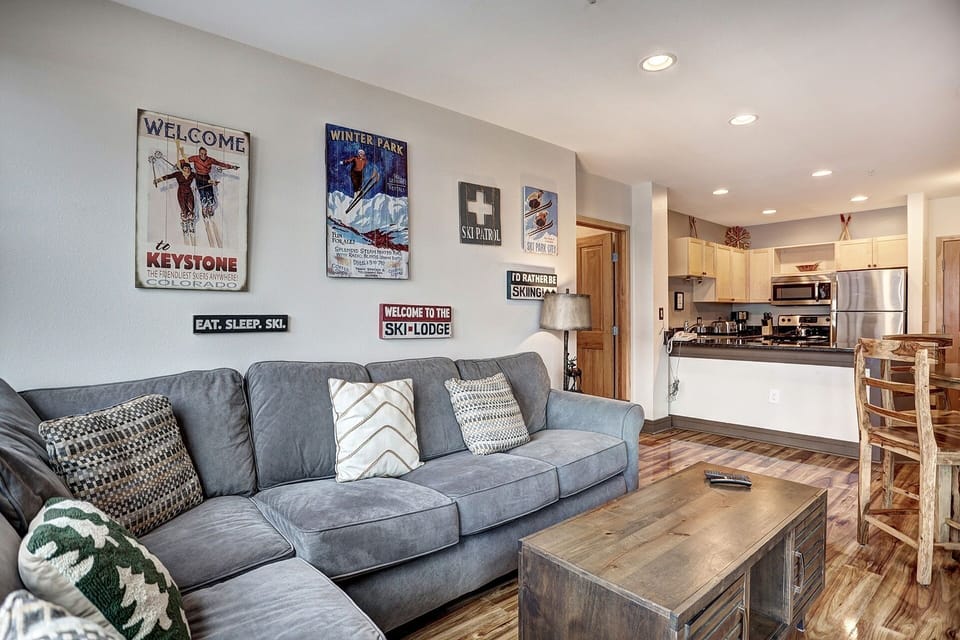 Living Room, Furniture, Indoors, Home Decor, Couch