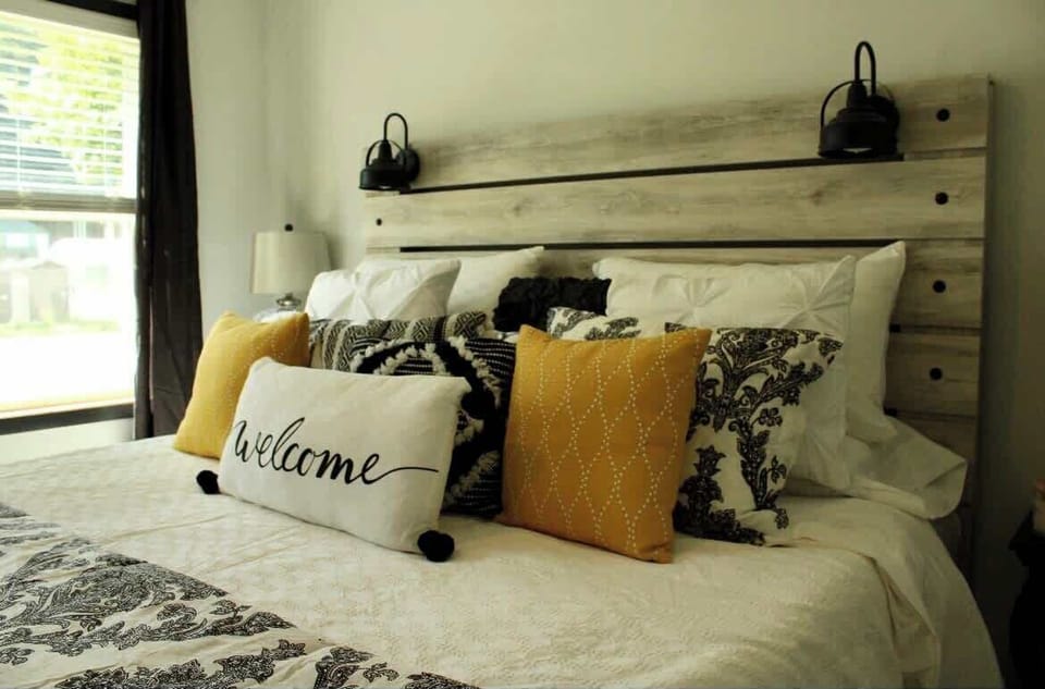 Snuggle up to sumptuous linens and pillows in the bedroom.