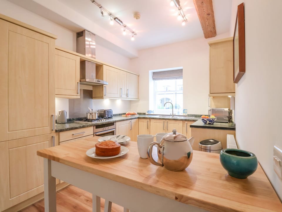 Fridge, dishwasher, electric kettle, toaster