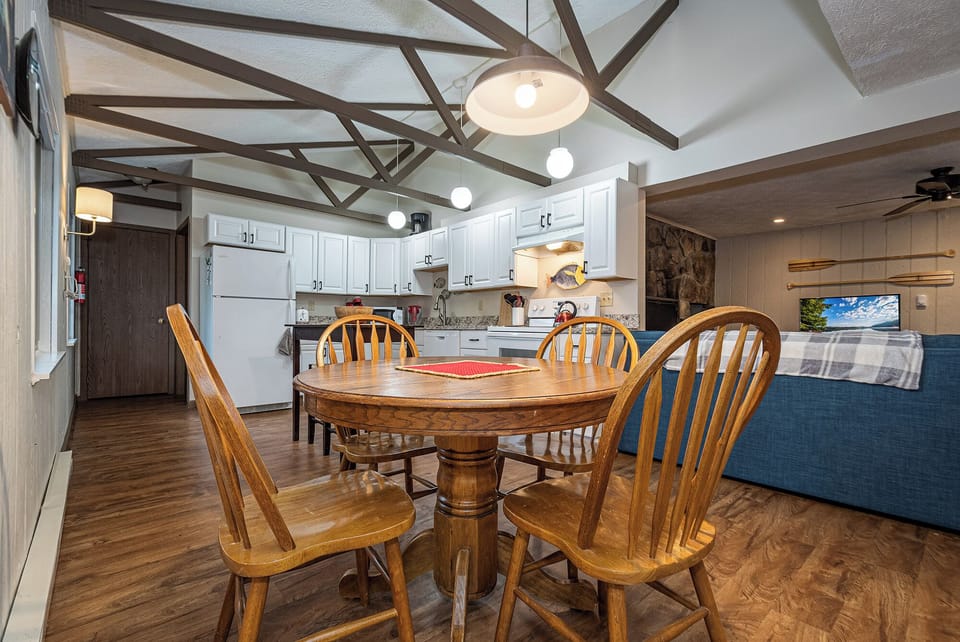 Studio (2 Bedrooms) | Property amenity