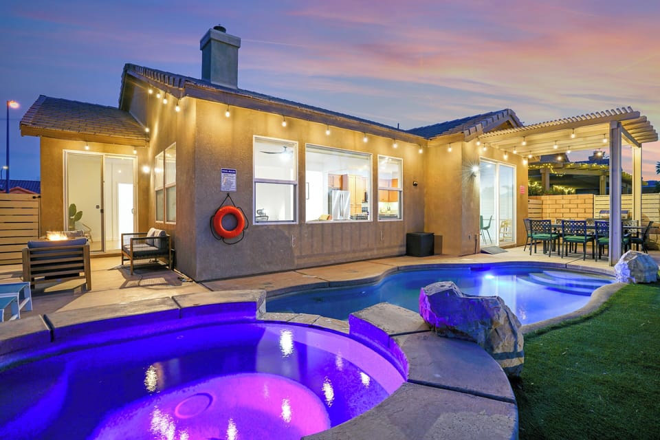 Enjoy the evening with families and friends. Heated pool and spa.
