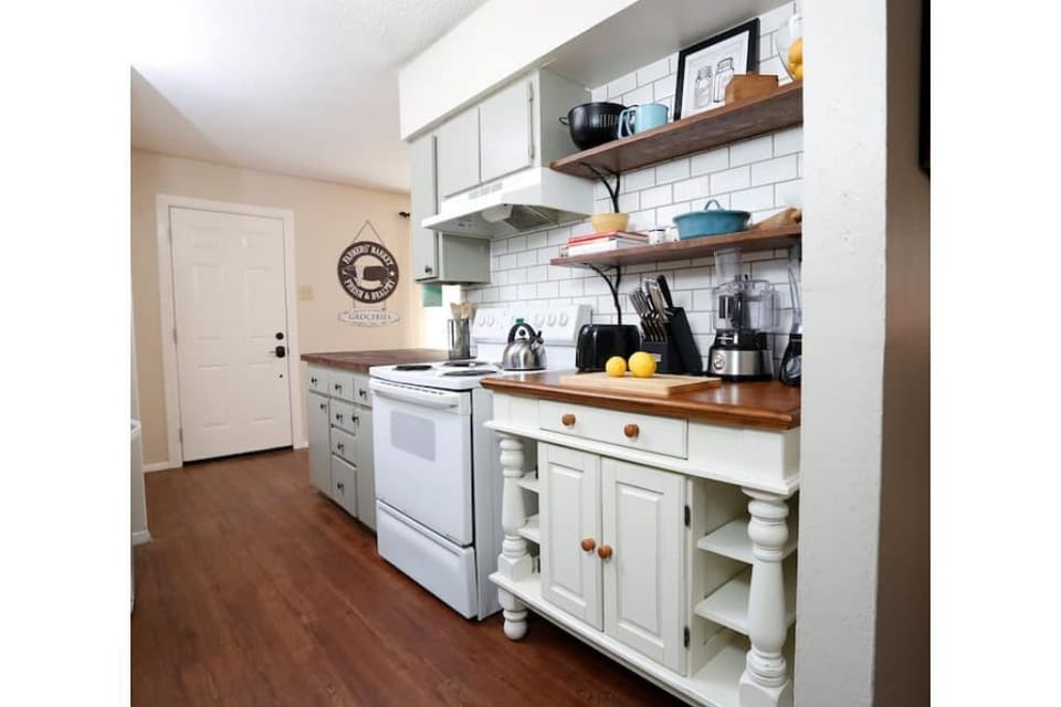 Fully stocked Kitchen