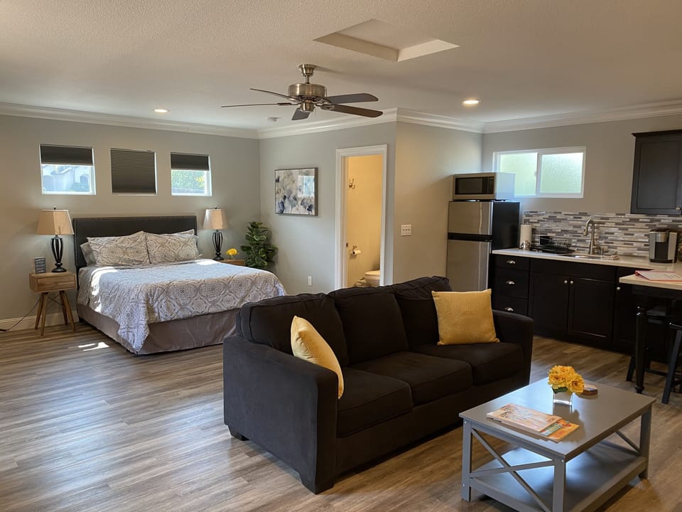 Guest House comfortably sleeps up to 6 people