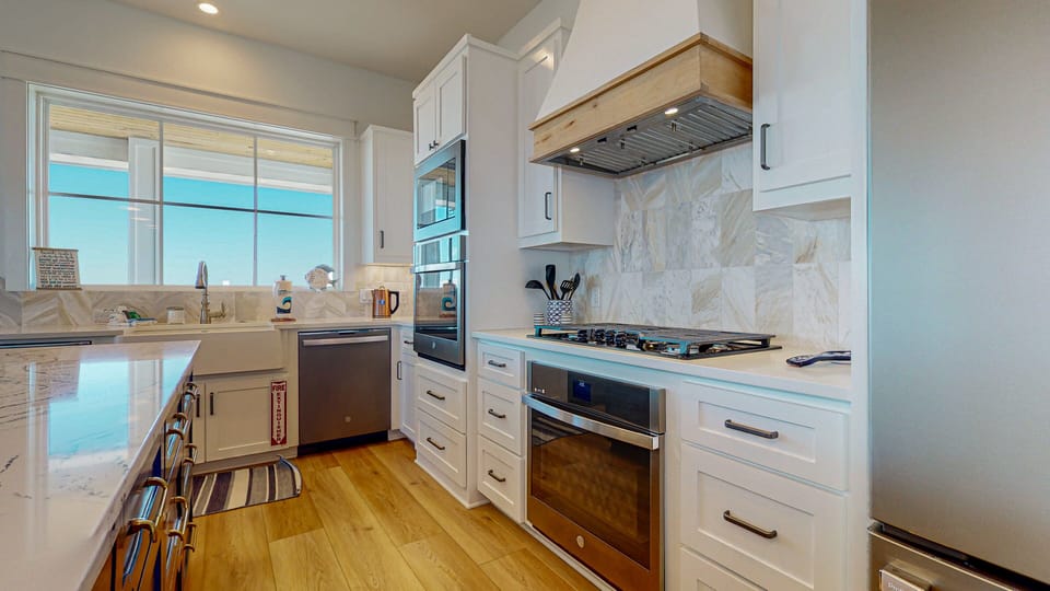 Kitchen, 3rd Floor