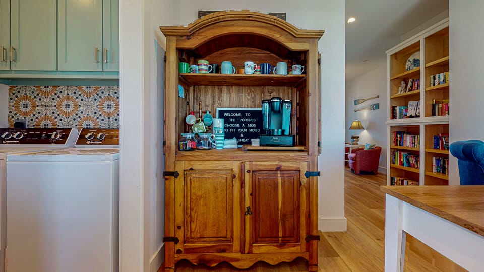 Coffee Bar, 2nd Floor