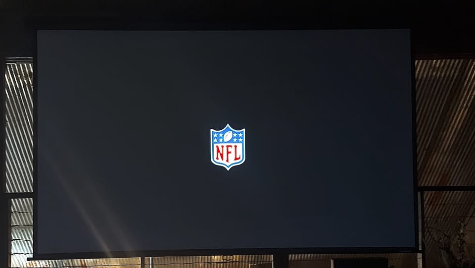 120 projector tv with roku stream 