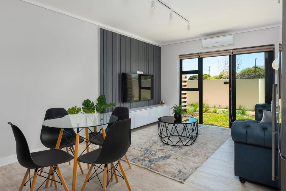 Exclusive Apartment | In-room dining