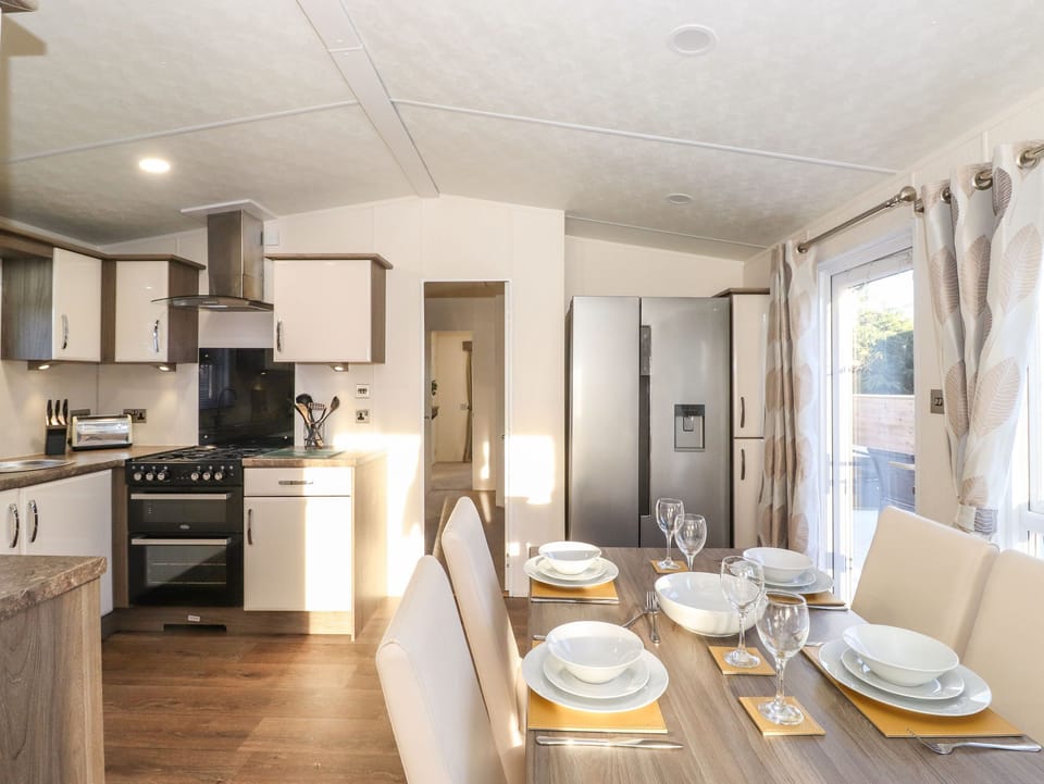 Fridge, dishwasher, electric kettle, toaster